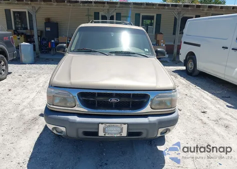 2000 Ford Explorer Xlt from USA, damaged, VIN 1FMZU73E4YZB70571